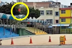 “여기가 중국이냐!” 용산구 초교 ‘오성홍기’ 펄럭, 여론 펄쩍…사실은 [포착]