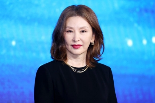 배우 이미숙이 2일 서울 종로구 포시즌스호텔에서 열린 디즈니+ 오리지널 시리즈 ‘북극성’ 제작발표회에서 포즈를 취하고 있다. 2025.9.2 <br>연합뉴스