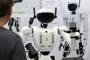 손 인사하는 4세대 휴머노이드 로봇