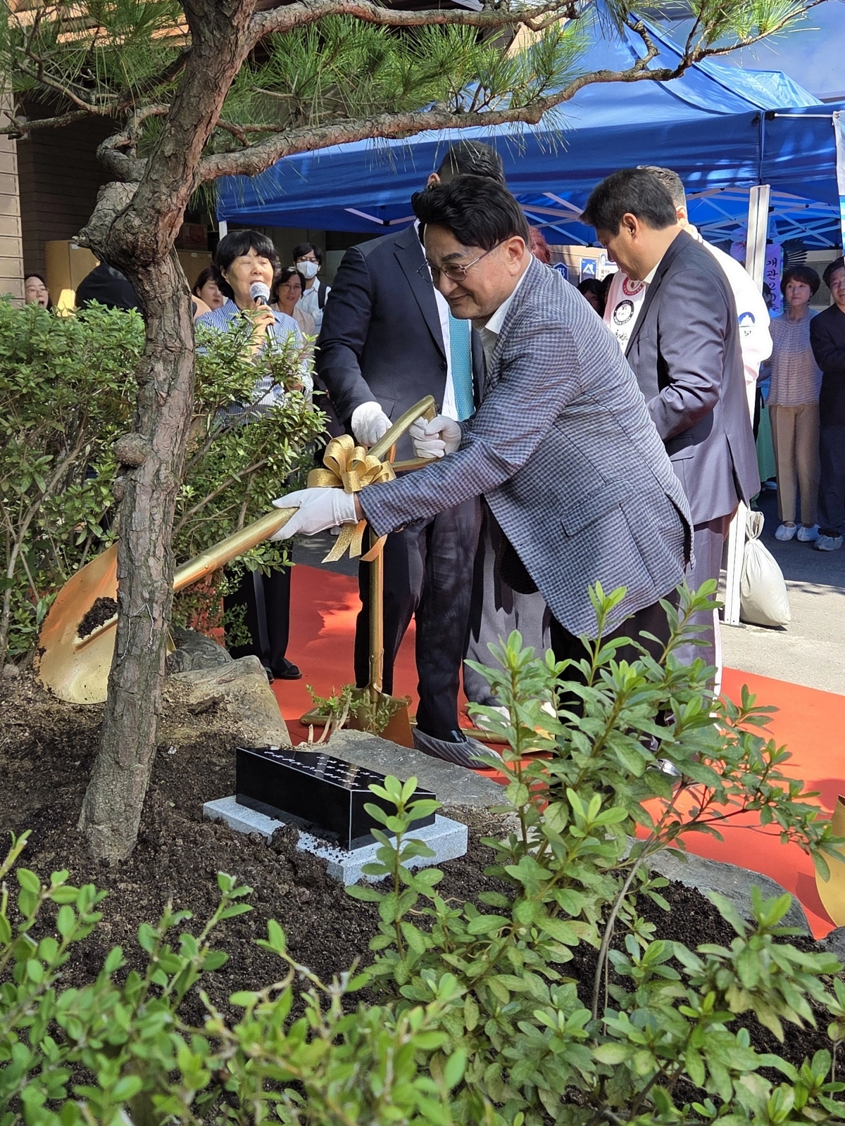 지난 3일 도봉실버센터 1층 강당에서 열린 ‘도봉실버센터 개원 20주년 기념행사’에 참석한 홍국표 의원