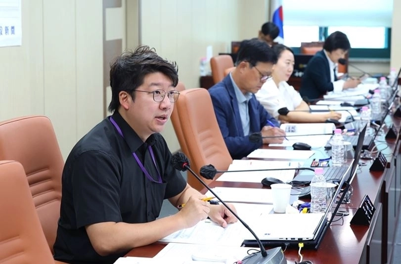 백호 서울교통공사 사장과에게 질의하는 문성호 의원