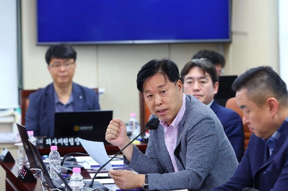 지난 4일 서울시설공단 업무보고에서 질의중인 송도호 의원