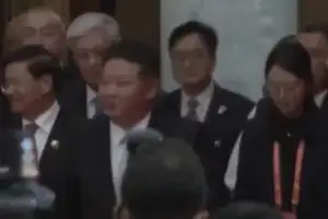 “김정은 위원장님, 저 박지원입니다”…“두 번 불렀지만 뒤도 안 돌아봤다”