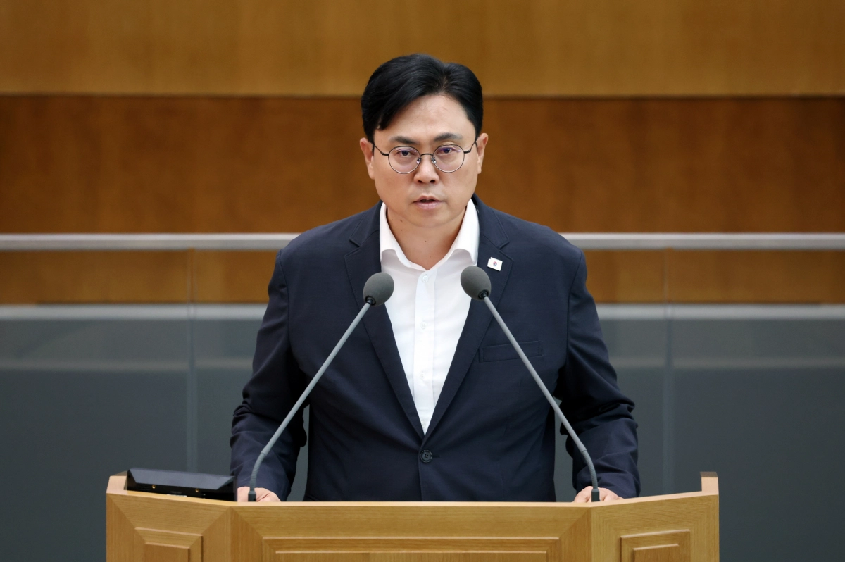 이용욱 의원(더불어민주당 총괄수석부대표)이 9월 5일 열린 경기도의회 제386회 임시회 제1차 본회의에서 5분 자유발언을 하고 있다. (사진=경기도의회)