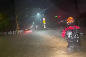 관측 이래 역대 최고 ‘시간당 152mm’ 물 폭탄…전북지역 허리까지 물이 차올랐다