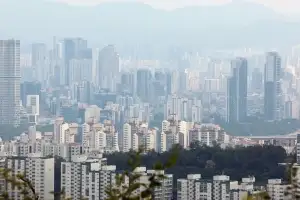 미 관세·건설경기 우려에 소비심리 여섯 달 만에 하락…9·7 대책에도 집값 기대는 상승