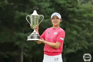 유현조, 메이저 2연패
 KLPGA 신인왕이 첫 타이틀 방어… 문도엽, 시즌 2승