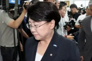 [포토] 조국혁신당 ‘성 비위 사건’ 사과...지도부 총사퇴