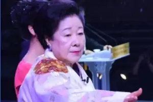 한학자 포토라인 서나…특검, 11일 소환 재통보
