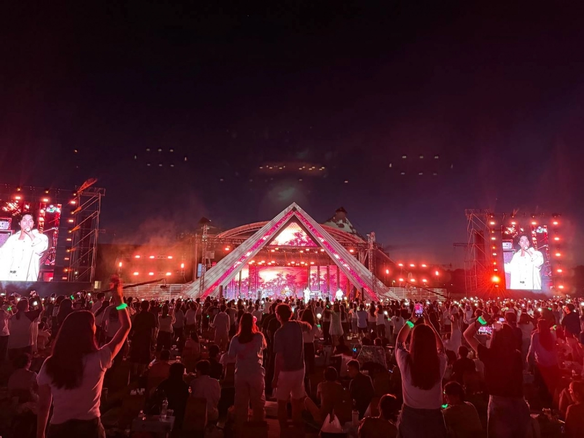 지난 5일부터 7일까지 3일간 파주 임진각 평화누리 일원에서 열린 경기도 문화사계 ‘가을’의 ‘평화누리 피크닉 페스티벌 with 캠핑’의 공연 모습(경기관광공사 제공)