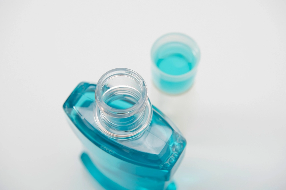 매일 2주간 구강청결제를 사용하면 혈관 기능이 떨어지는 것으로 밝혀졌다. 아이클릭아트