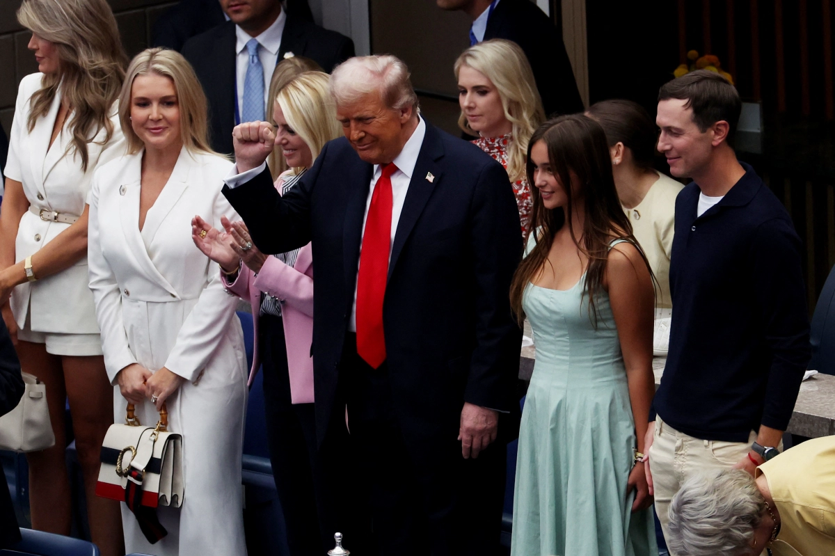 8일(한국시간) 미국 뉴욕에서 열린 올 시즌 마지막 메이저 대회인 US오픈 남자 단식 결승전은 도널드 트럼프 대통령의 관전으로 관중 입장이 지연되면서 예정보다 48분 늦게 시작됐다. 전광판에 트럼프 대통령이 소개될 때는 야유가 쏟아졌다. 뉴욕 로이터 연합뉴스