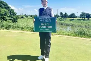 청주서 골프 아카데미 운영중인 김현철, 50세 나이에 KPGA 최고령 정회원 프로골퍼 됐다