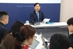 구윤철 “대주주 기준 의견 청취 중… 정부 결정 꼭 옳진 않아”