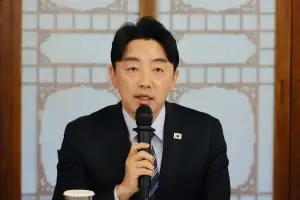 “제도가 현실 못 따라가”…대통령실, ‘비혼 출산’ 관련 제도 개선 검토한다