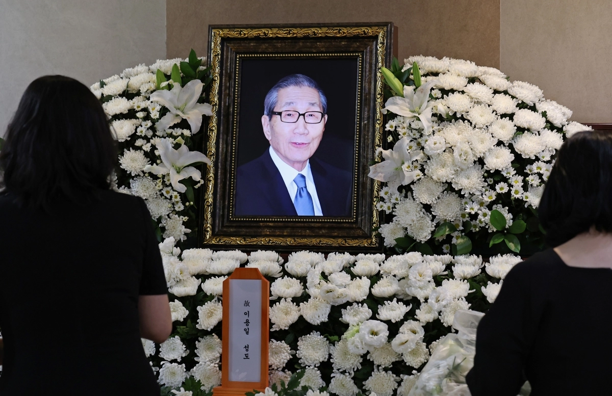 프로야구 출범을 주도했던 이용일 전 한국야구위원회(KBO) 총재 직무대행의 빈소가 8일 서울 종로구 서울대병원 장례식장에 마련돼 있다. 뉴스1