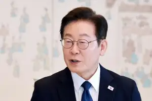 李 지지율 70% 육박… 전 지역·연령 ‘잘하고 있다’ 우세 [여론조사꽃]