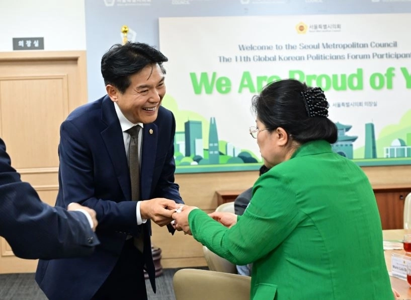 지난 5일 서울시의회 본청에서 개최된 ‘세계한인정치인포럼 간담회’에 참석한 김길영 의원