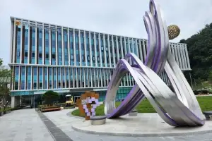 충북도의회 오송 참사 추모 조형물 설치 예산 삭감 논란