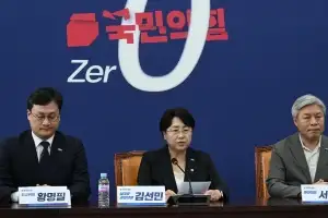조국혁신당, 11일 비대위원장 선출… 조국 조기 등판하나
