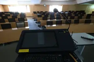학력별 임금 격차 더 벌어졌다…고졸 100만원 벌 때 대졸 132.5만원