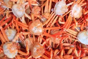 “대게 24만원어치 먹고 36만원 결제” 속초시장 ‘카드 덤터기’ 논란