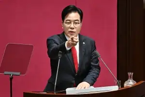 여당 강하게 비판하는 송언석 원내대표