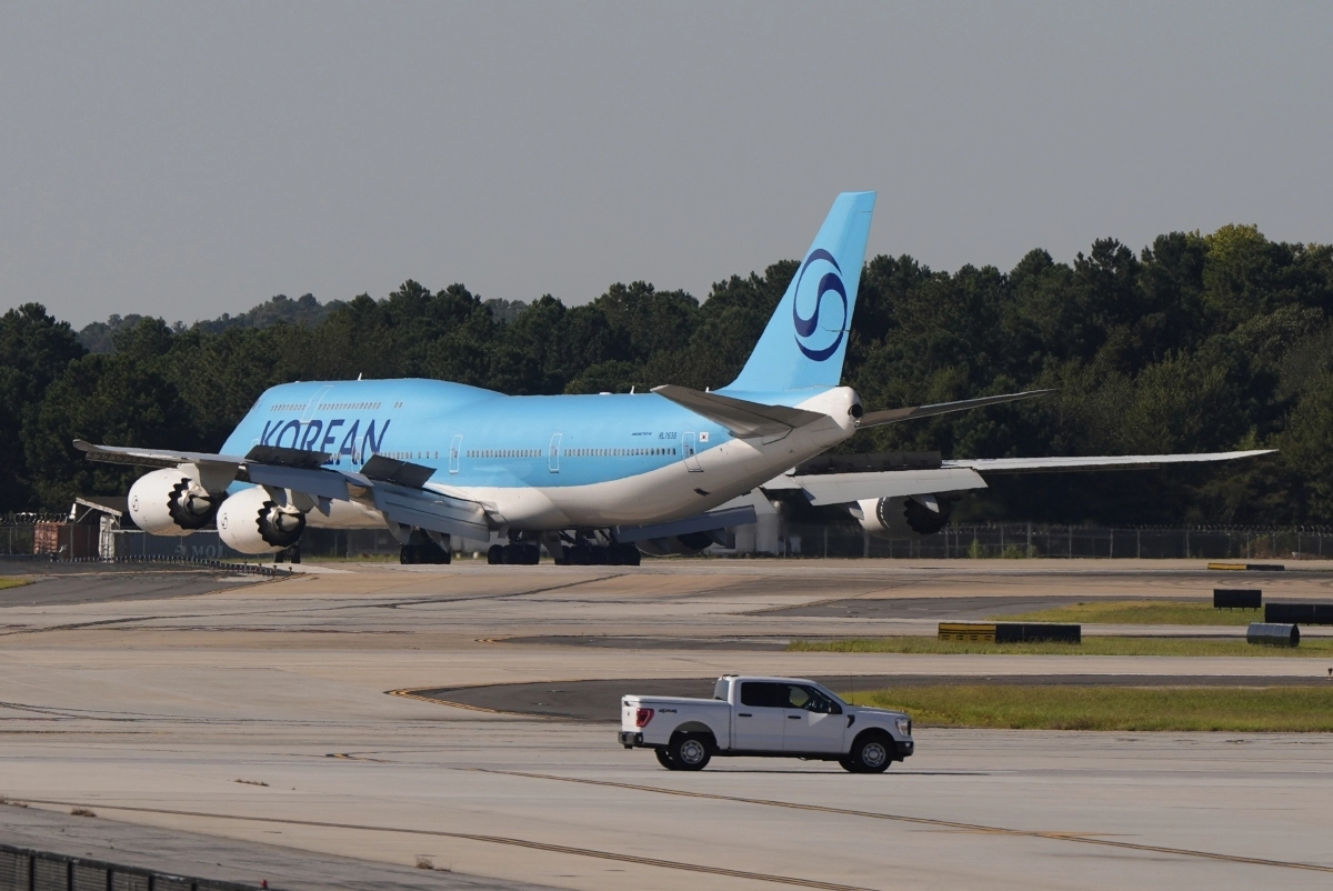 애틀랜타 국제공항에 도착한 美 구금 한국인 귀국편 전세기