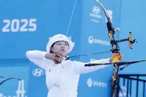 “보여주겠다”던 신궁 임시현, 개인 32강 ‘2·3세트 6발 올텐’ 완승…안산·강채영도 16강행