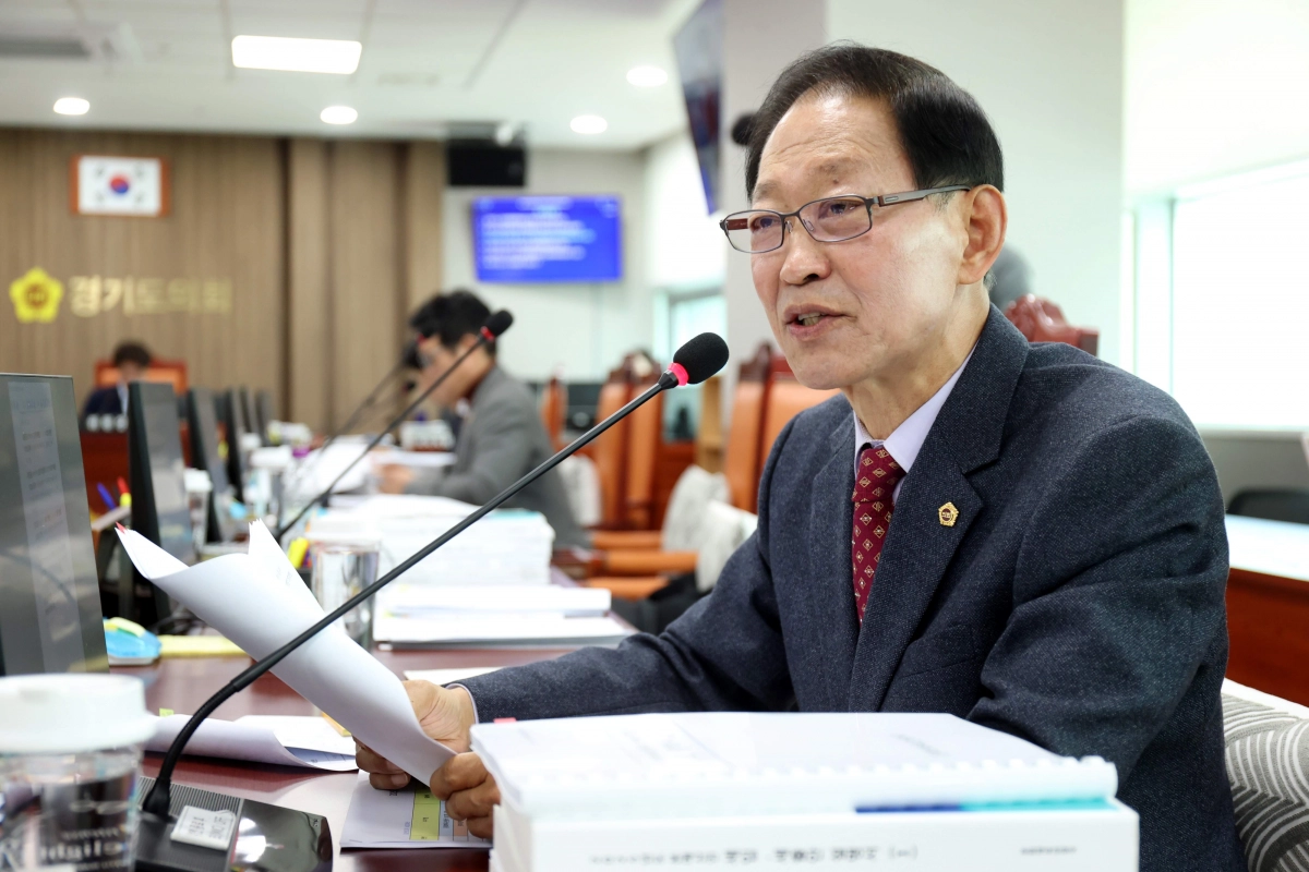 문화체육관광위원회 윤재영 의원. 9월 10일 열린 제386회 임시회 2025년 추가경정예산 편성안 심사에서 ‘예술인 기회소득 사업’과 ‘장애인체육 지도자 배치 사업’의 반복되는 예산 감액 문제 질타. (사진=경기도의회)