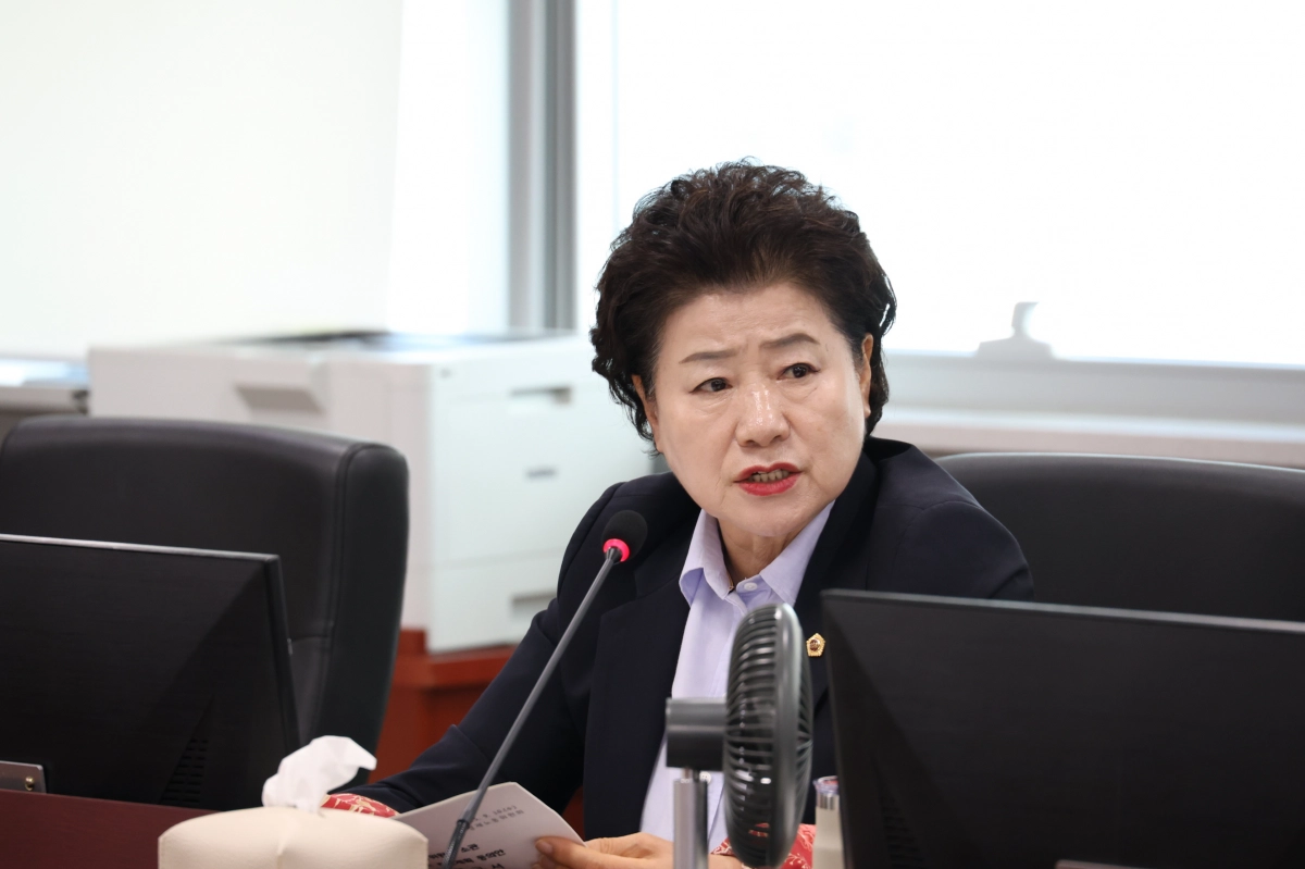 경제노동위원회 남경순 의원. 9월 10일 열린 2025년도 경제실 추가경정예산안 심의에서, ‘50% 이상 감액 사업’ 일부 예산 편성 및 집행에 대한 문제점 지적. (사진=경기도의회)