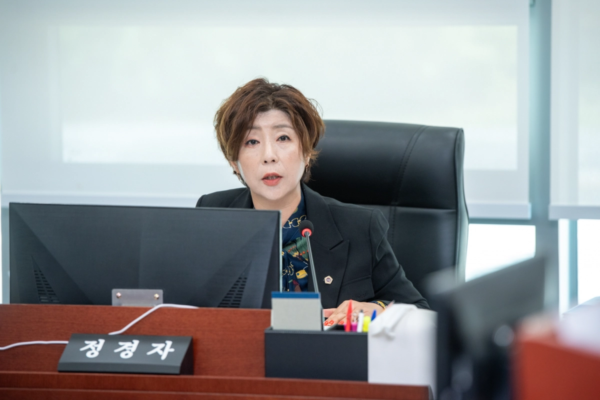 정경자 의원. 9월 10일 열린 경기도의회 제386회 임시회 보건복지위원회 회의에서 경기도 광역 차원에서 운영하는 장기요양요원지원센터의 운영 한계 지적. (사진=경기도의회)
