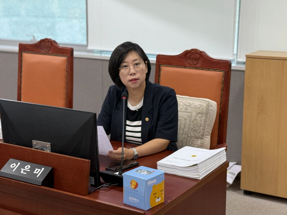 안전행정위원회 이은미 의원. 9월 10일 제386회 임시회에서 수암119안전센터 준공 이후 개청까지 차질 없는 준비 당부. (사진=경기도의회)