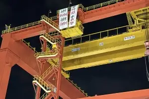 HD현대중공업 노조 이틀째 전면 파업… HD현대 계열사 노조 공동 집회