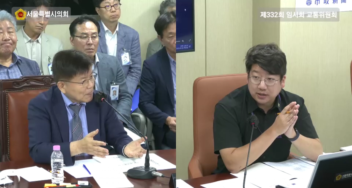 한국영 이사장(왼쪽)과 논의하는 문성호 서울시의원(오른쪽)