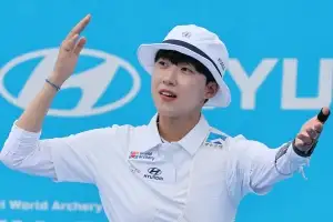 ‘돌아온 신궁’ 안산, 고향 광주서 은 1·동2 세계선수권 마무리…체력 저하 따른 기복은 해결 과제로