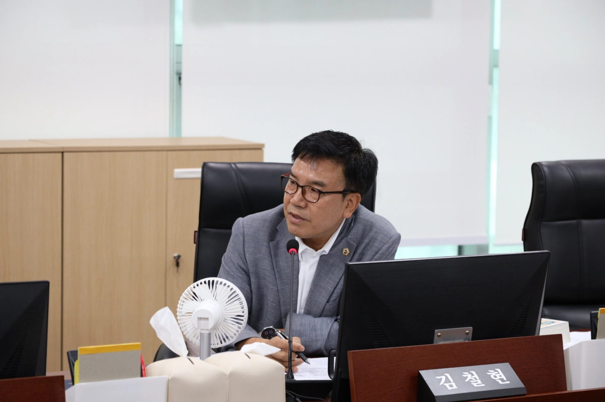 미래과학협력위원회 김철현 의원. 9월12일 제386회 정례회 중 추가경정예산안 심사에서 한국광기술원 경기분원 존속을 위한 실질적 대책 마련을 촉구. (사진=경기도의회)