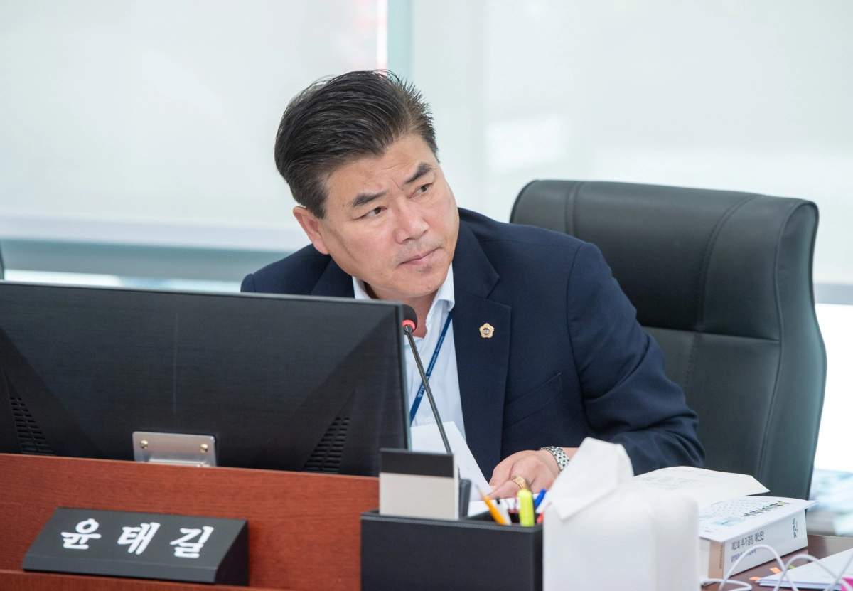 보건복지위원회 윤태길 의원. 9월 11일 제386회 임시회 경기도 복지국·보건건강국·보건환경연구원 추가경정예산안 심사에서 장애수당 수요조사 부실 지적. 재검토와 예산 증액 요구. (사진=경기도의회)