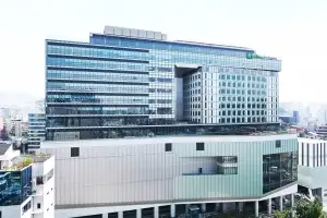 애경산업, 태광그룹 품으로…모태사업 팔며 재무부담 덜었다