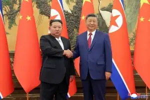 日언론 “北김정은, 시진핑·푸틴에게 ‘통일 포기’ 설명”