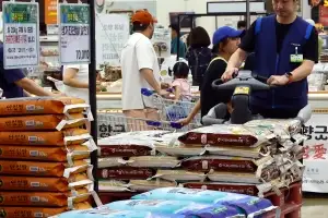 쌀 80㎏에 22만원 넘어… 정부양곡 2만 5000t 추가 공급