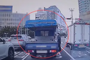 순찰하던 경찰이 발견한 수상한 트럭…쌓인 벌금만 4억 4000만원