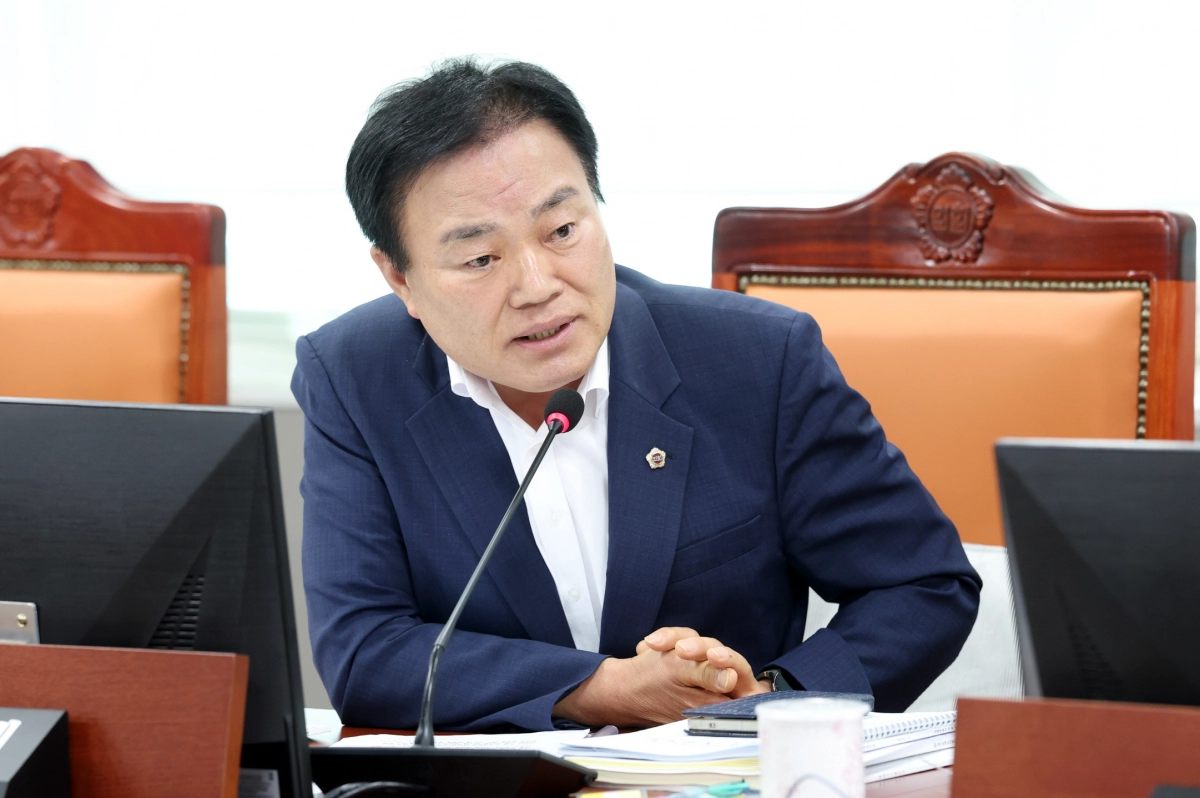 김종배 의원(도시환경위원회). 9월 12일 GH 사장 후보자 인사청문특별위원회에서 GH의 재무건전성 악화와 우발채무 증가, 내부 역량 강화 대책 중점 질의. (사진=경기도의회)