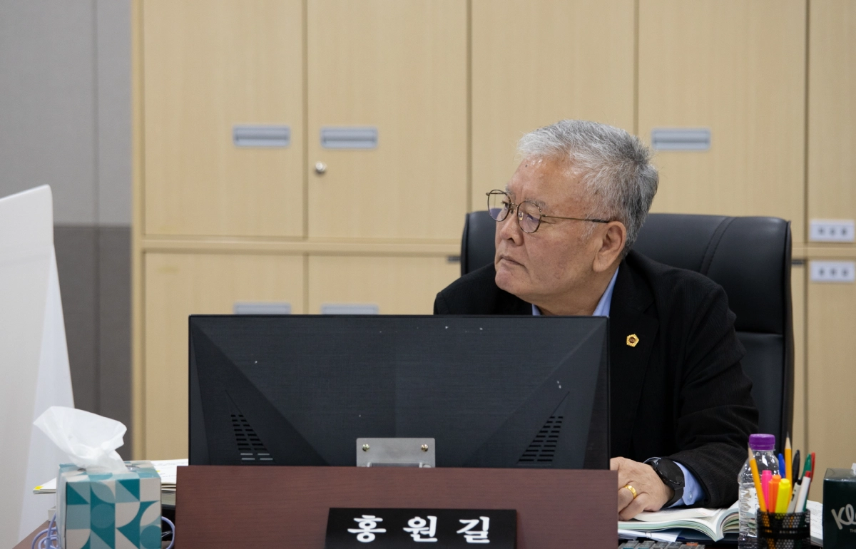 홍원길 의원(예산결산특별위원회). 16일 제386회 임시회 추가경정예산 심사에서 도민 안전과 직결되는 119 안전센터 건립 예산 반드시 확보 주문. (사진=경기도의회)
