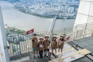 롯데월드타워 오른 ‘123 과학탐험대’