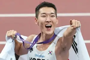 “부상 아쉽지만, 내일부터 또 달린다”…미소 잃지 않은 우상혁