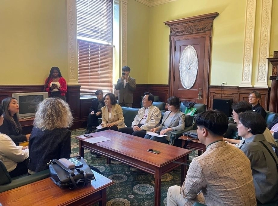 문화예술 지원 정책 개발을 위해 15일(현지시간) 미국 매사추세츠주 의회를 공식 방문한 서울시의회 문화체육관광위원회(위원장 김경)