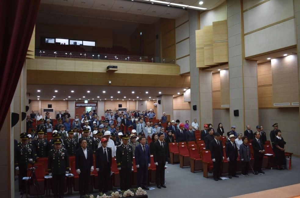 지난 16일 국립서울현충원 현충관에서 ‘제75주기 호국영웅 연제근 상사와 12인의 특공대원 추모식’이 진행되고 있다.