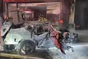 경북 포항서 전기차 화재…70대 남성 숨져