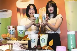 스타벅스 신규 음료 주문하면 ★★★ 더 드려요